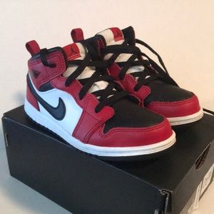Jordan 1 “Chicago Toe” toddler (authentic)